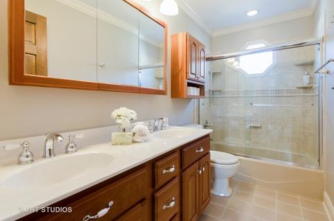2203 Embden Ln, Wheaton, IL 60189 photo 19