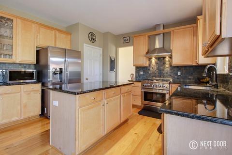 39 W162 E Mallory Dr, Geneva, IL 60134 photo 12