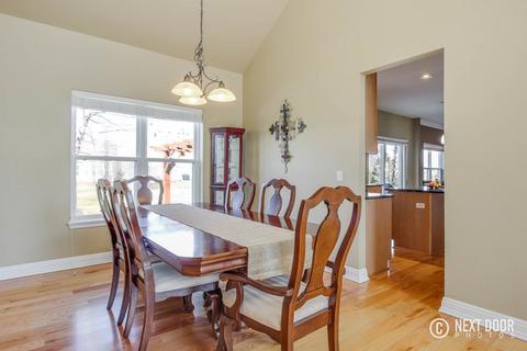 39 W162 E Mallory Dr, Geneva, IL 60134 photo 7