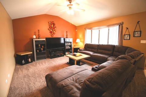 2115 Olde Mill Rd, Plainfield, IL 60586 photo 2