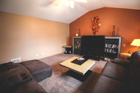 2115 Olde Mill Rd, Plainfield, IL 60586 photo 4