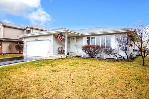 2115 Olde Mill Rd, Plainfield, IL 60586 photo 1