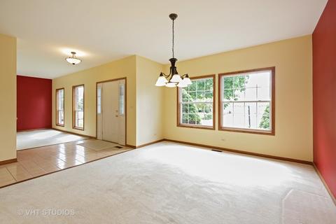 435 Ginger Ln, Elgin, IL 60120 photo 7