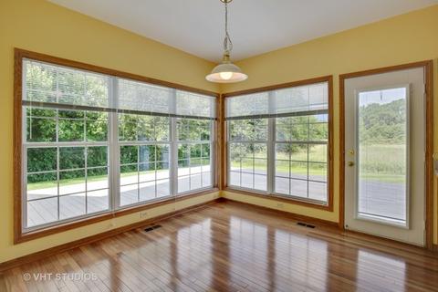 435 Ginger Ln, Elgin, IL 60120 photo 6