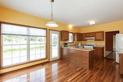 435 Ginger Ln, Elgin, IL 60120 photo 4