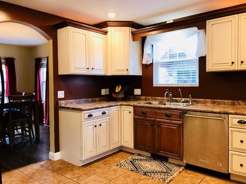 1050 S Elm Ave, Kankakee, IL 60901 photo 9