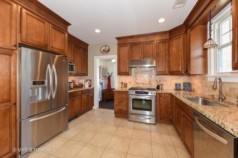 177 E May St, Elmhurst, IL 60126 photo 4