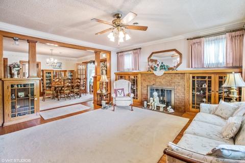 9 Washington St, Algonquin, IL 60102 photo 3