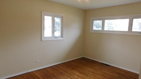 686 Illinois Blvd, Hoffman Estates, IL 60169 photo 10