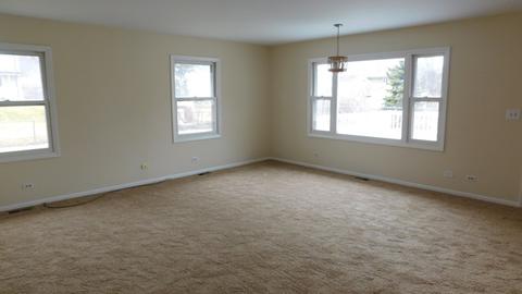 686 Illinois Blvd, Hoffman Estates, IL 60169 photo 13