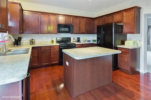 1714 Kenicott Ln, Plainfield, IL 60586 photo 4