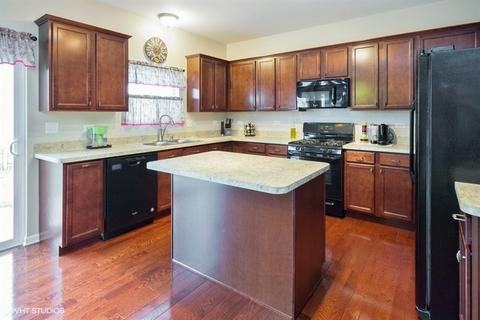 1714 Kenicott Ln, Plainfield, IL 60586 photo 3