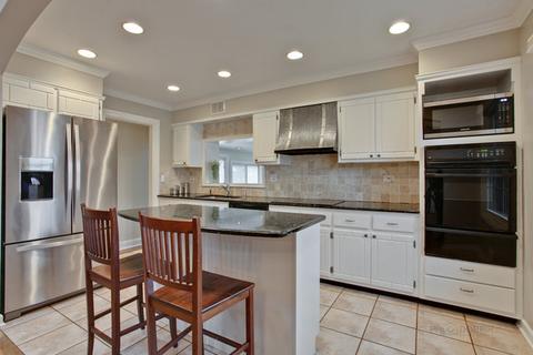 2 W Sunset Rd, Mount Prospect, IL 60056 photo 9