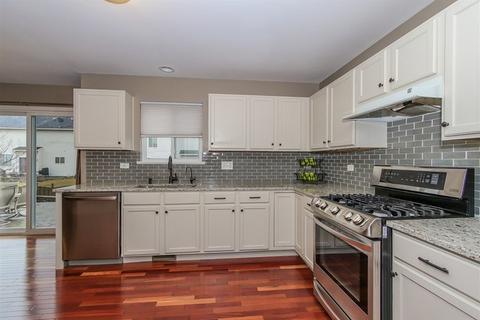 1789 Dyer Dr, Bartlett, IL 60103 photo 5