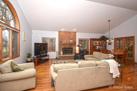6814 Hennig Dr, Marengo, IL 60152 photo 4