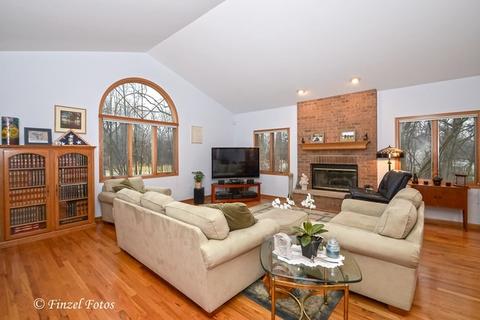 6814 Hennig Dr, Marengo, IL 60152 photo 3