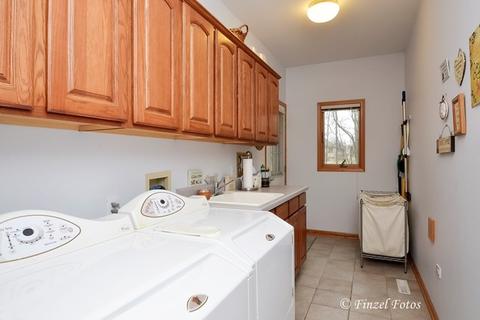 6814 Hennig Dr, Marengo, IL 60152 photo 9