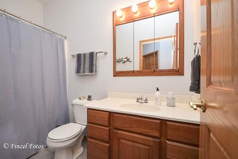 6814 Hennig Dr, Marengo, IL 60152 photo 8