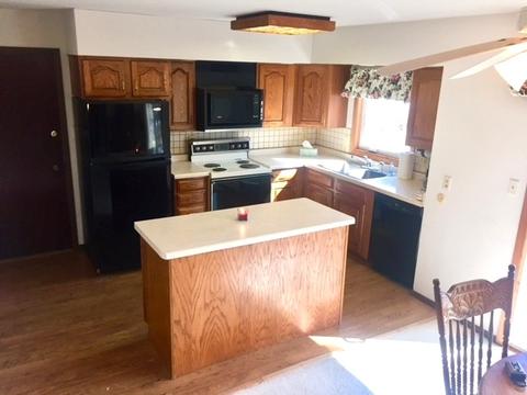 108 Augusta Dr, Mchenry, IL 60050 photo 2