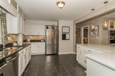 148 Crescent Dr, Glenview, IL 60025 photo 8