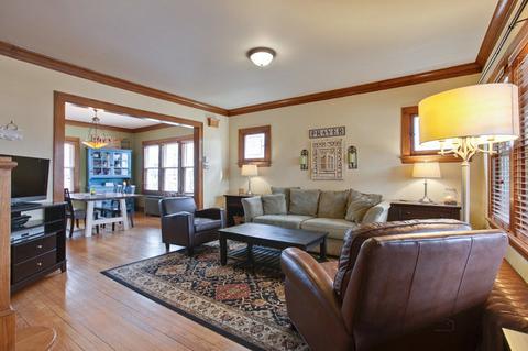 1358 E Algonquin Rd, Des Plaines, IL 60016 photo 4