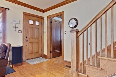 1358 E Algonquin Rd, Des Plaines, IL 60016 photo 3