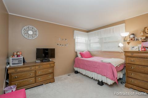 2301 Saint James St, Rolling Meadows, IL 60008 photo 7