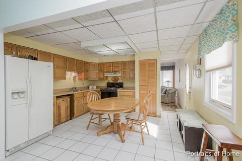 2301 Saint James St, Rolling Meadows, IL 60008 photo 3