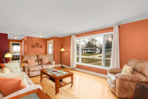624 E Macarthur Dr, Palatine, IL 60074 photo 3