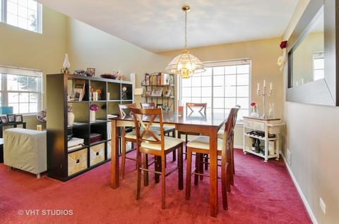 1677 Montclair Dr, Elgin, IL 60123 photo 5
