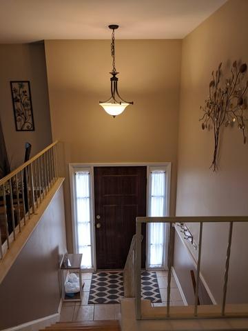 1010 Cobble Hill Ct, Hoffman Estates, IL 60169 photo 2