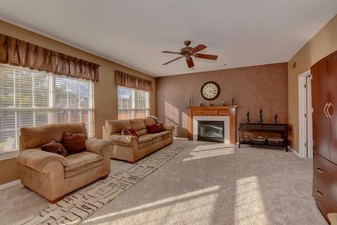 2720 Cavalcade Ct, Aurora, IL 60503 photo 3