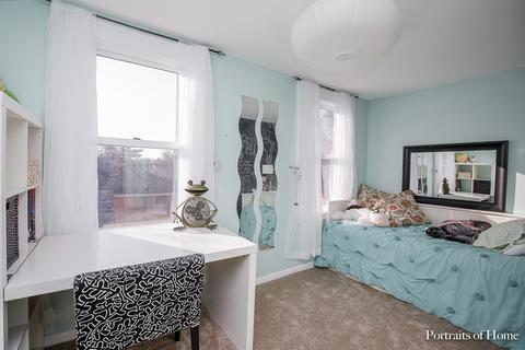 5 S Commonwealth Ave, Aurora, IL 60506 photo 13