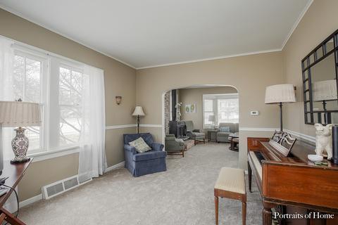 5 S Commonwealth Ave, Aurora, IL 60506 photo 6