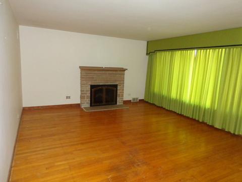 623 E Golf Rd, Des Plaines, IL 60016 photo 8