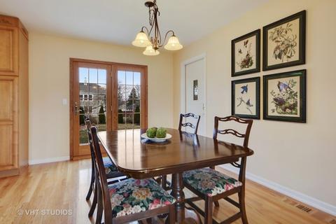 1710 Howard Ct, Wheaton, IL 60187 photo 5