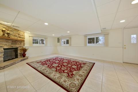 1710 Howard Ct, Wheaton, IL 60187 photo 7