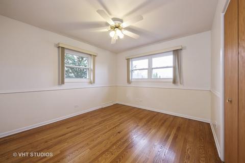 1710 Howard Ct, Wheaton, IL 60187 photo 10