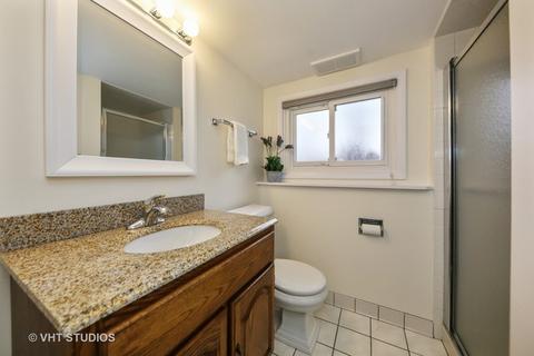 1710 Howard Ct, Wheaton, IL 60187 photo 13
