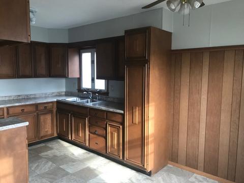 104 E 4th St, Wyanet, IL 61379 photo 4