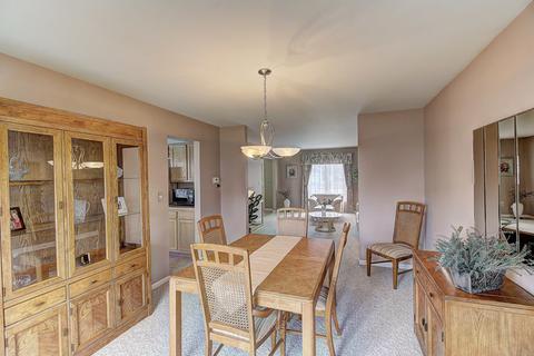 573 Adare Rd, Bartlett, IL 60103 photo 5