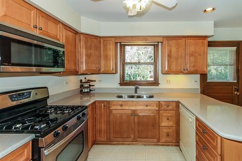 1835 Plainfield Dr, Des Plaines, IL 60018 photo 7