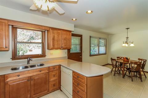 1835 Plainfield Dr, Des Plaines, IL 60018 photo 8