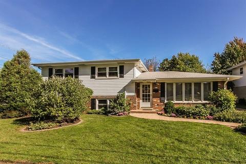 1835 Plainfield Dr, Des Plaines, IL 60018 photo 1