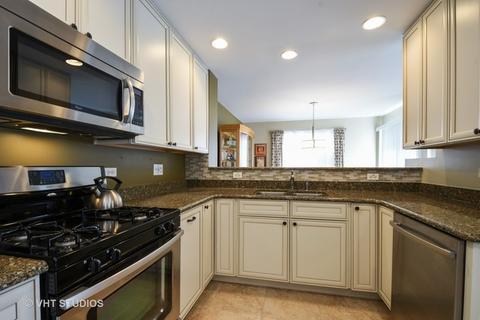 1680 Sienna Ct, Wheeling, IL 60090 photo 3