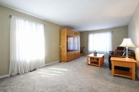1680 Sienna Ct, Wheeling, IL 60090 photo 4