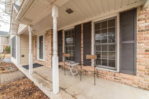 146 Devonshire Dr, Dekalb, IL 60115 photo 2