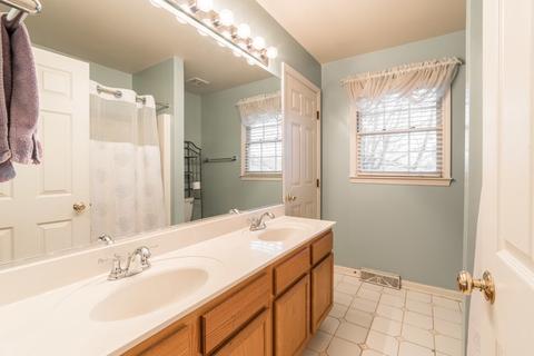 146 Devonshire Dr, Dekalb, IL 60115 photo 22