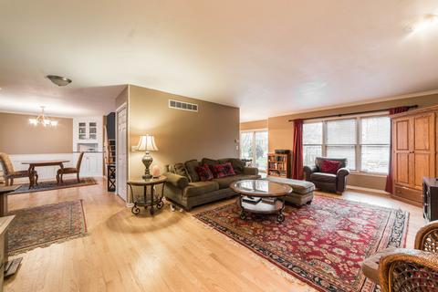 146 Devonshire Dr, Dekalb, IL 60115 photo 6