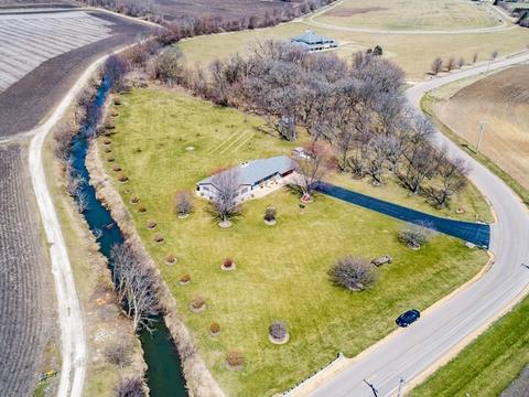10711 Corneils Rd, Plano, IL 60545 photo 2